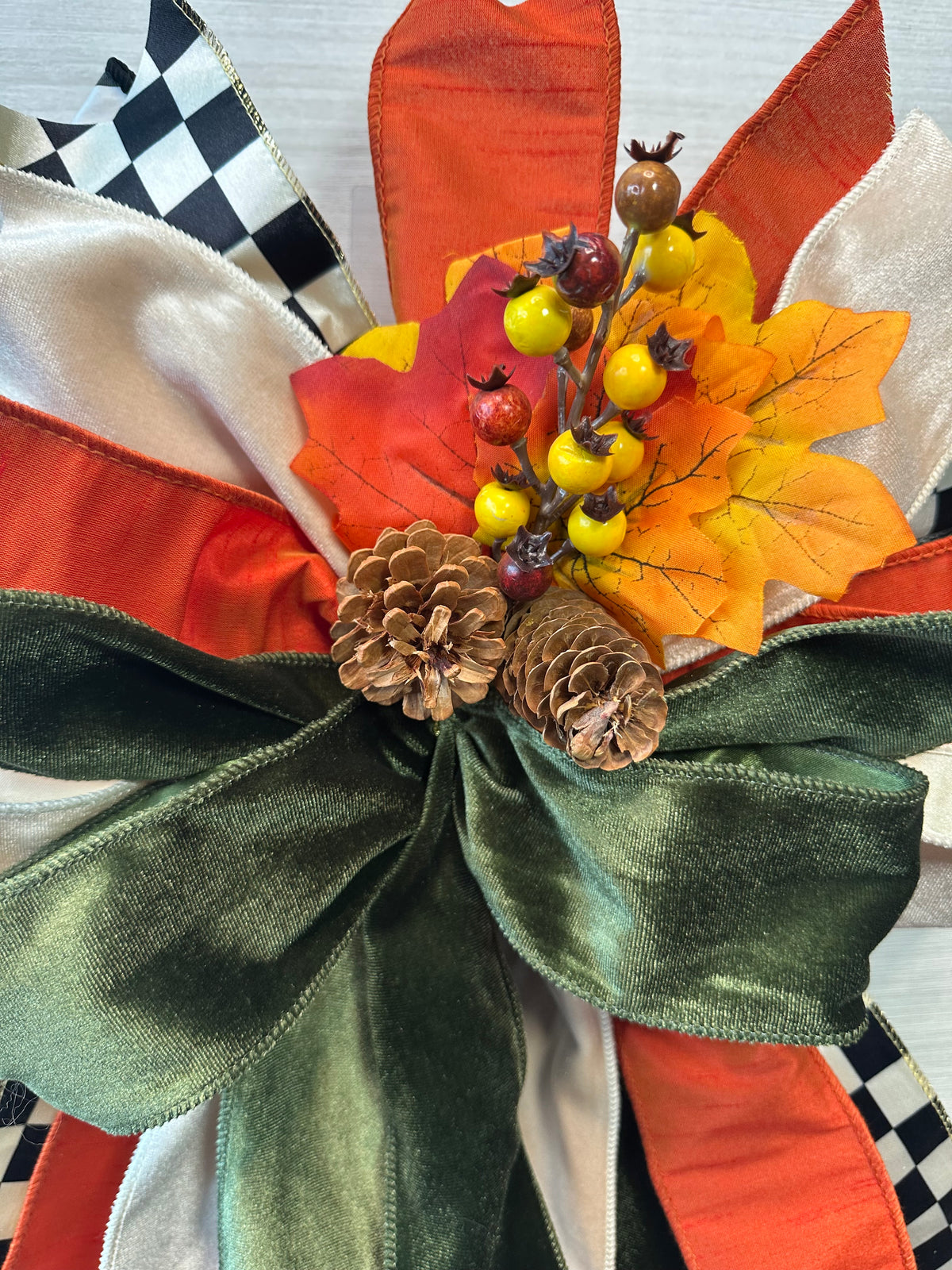Cinnamon & Spice Medium Door Bow – Orange, Forest Green, Cream & Black Fall Statement Bow