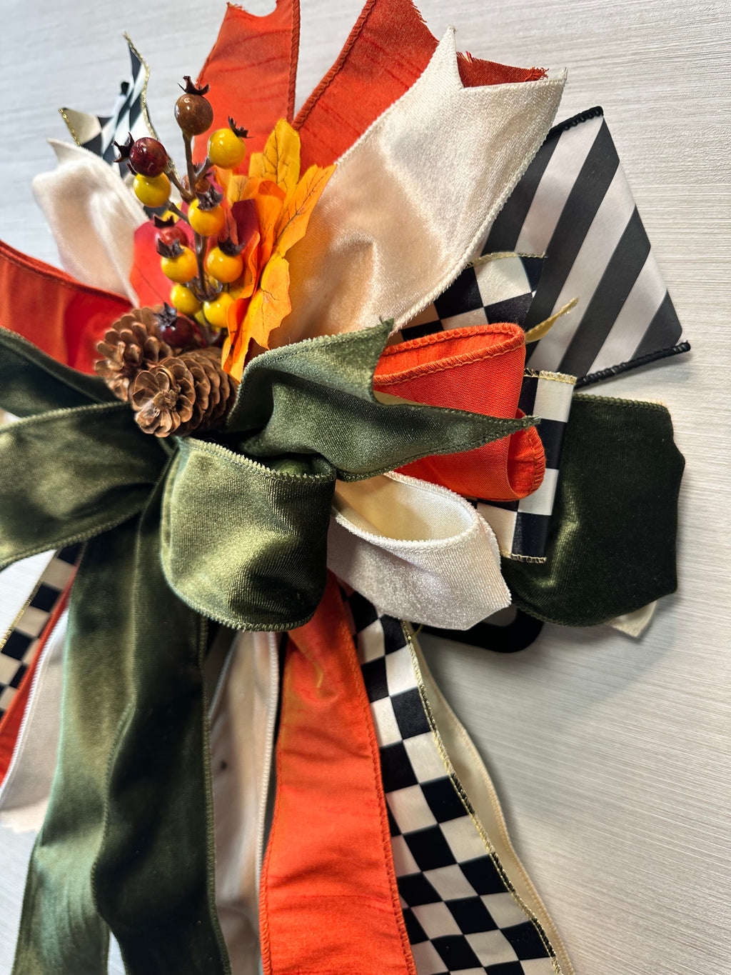 Cinnamon & Spice Medium Door Bow – Orange, Forest Green, Cream & Black Fall Statement Bow